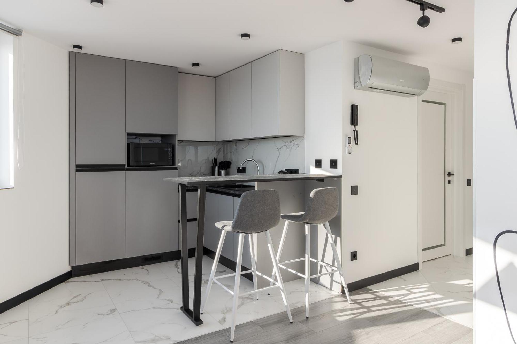 77 Views Apartments By Inshi Lviv Exterior photo