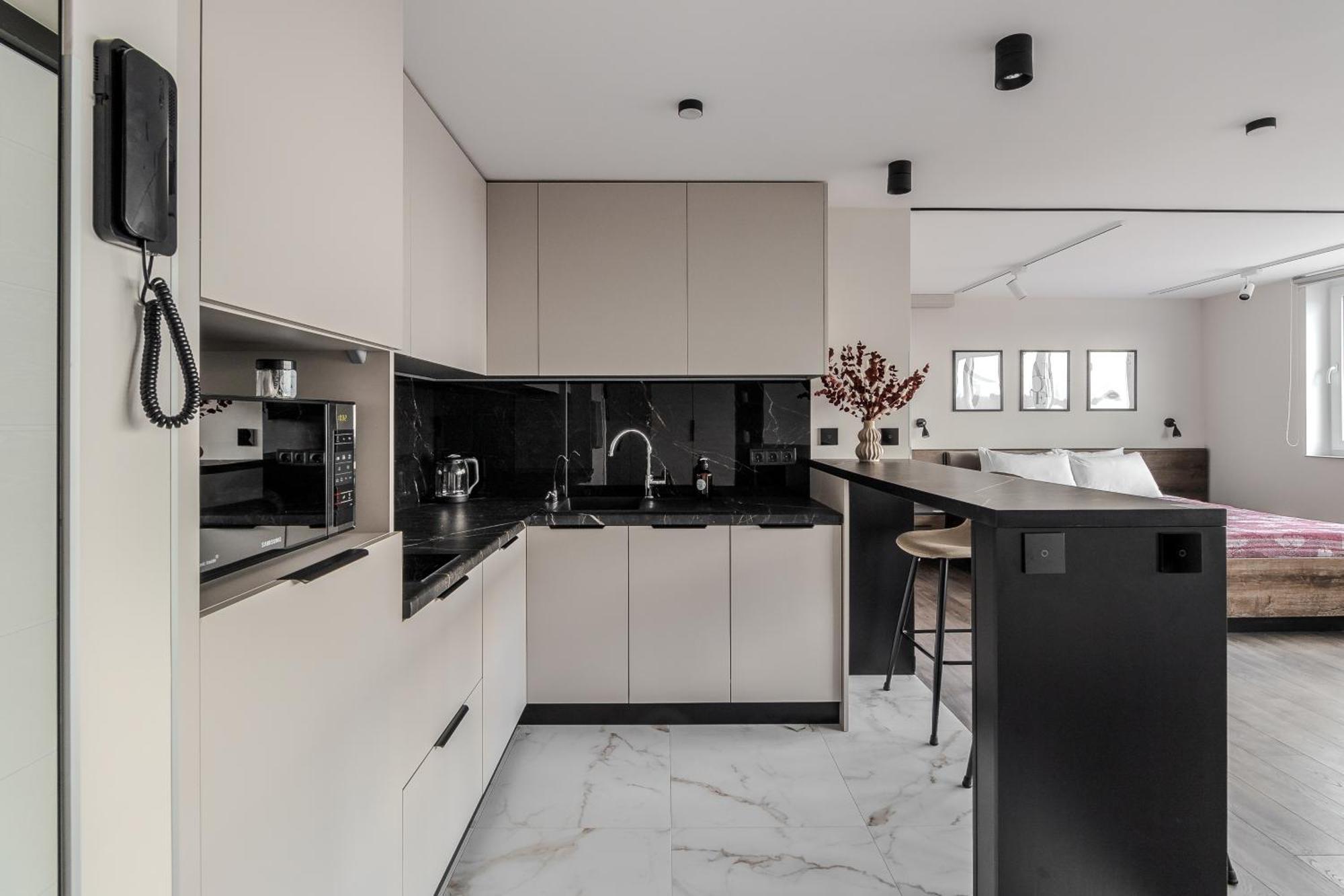 77 Views Apartments By Inshi Lviv Exterior photo